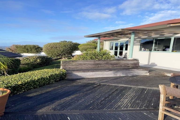 Photo of property in 4 Savoy Road, Orewa, 0931