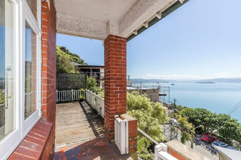 Photo of property in 98 Grafton Road, Roseneath, Wellington, 6011