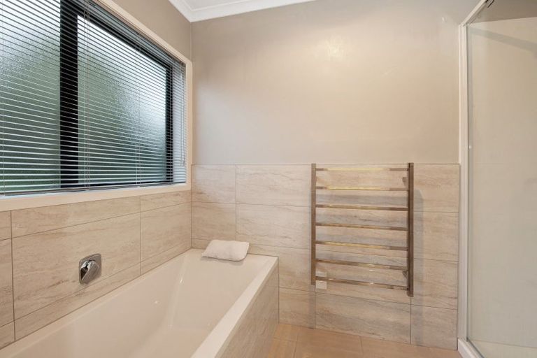 Photo of property in 30 Bayview Park Lane, Orewa, 0931