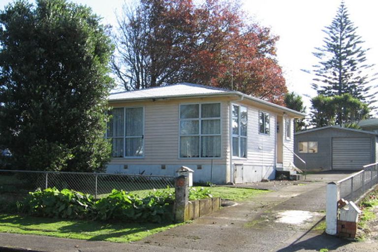 Photo of property in 19 Whitley Crescent, Otara, Auckland, 2023