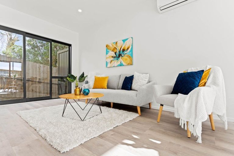 Photo of property in 29 Meg Lane, Glen Eden, Auckland, 0602