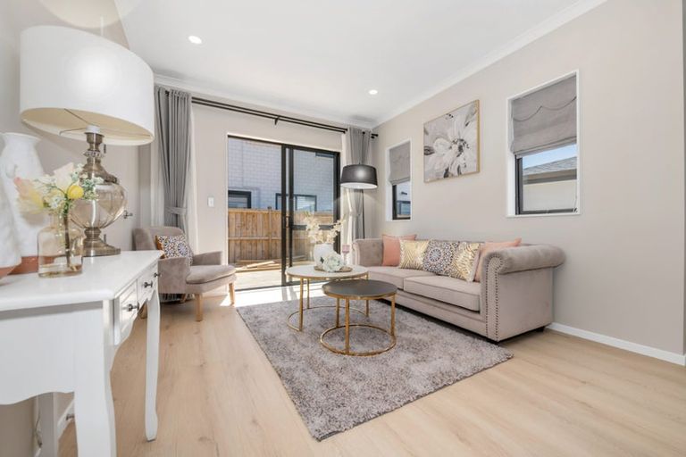 Photo of property in 58 Elevation Street, Flat Bush, Auckland, 2019