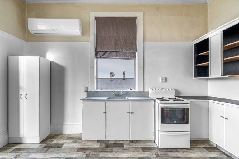 Photo of property in 16a-b Johnston Street, Gore, 9710