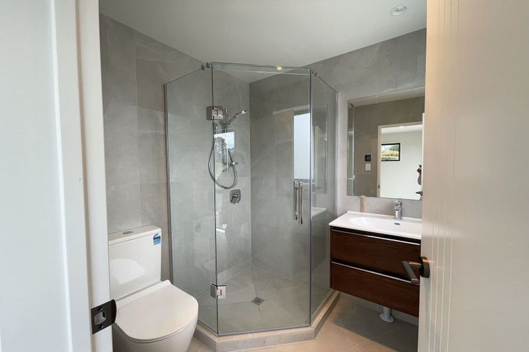 Photo of property in 3c Kaniere Place, Half Moon Bay, Auckland, 2012