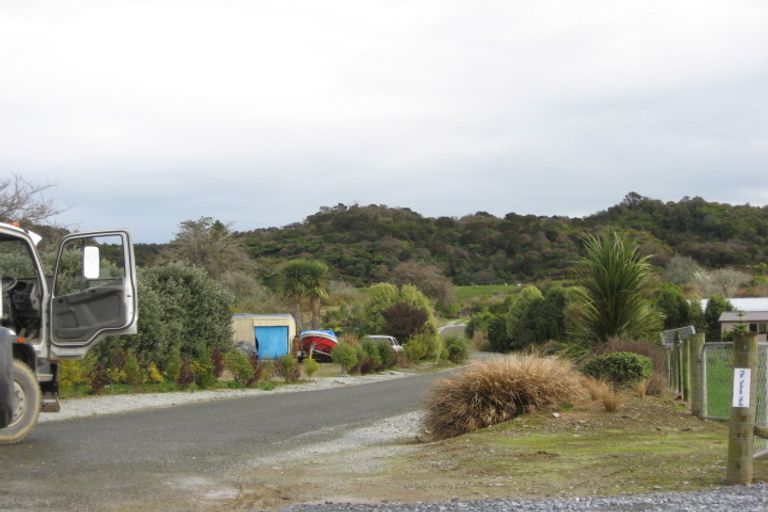 Photo of property in 105 Abel Tasman Drive, Takaka, 7183
