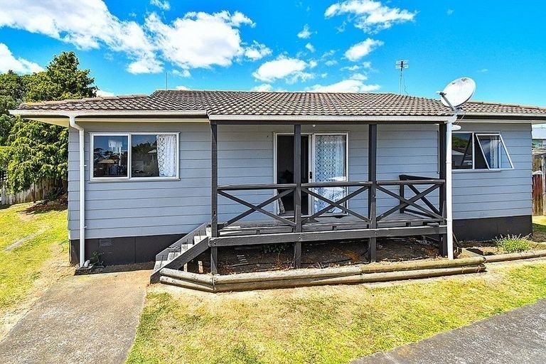 Photo of property in 74 Burundi Avenue, Clendon Park, Auckland, 2103