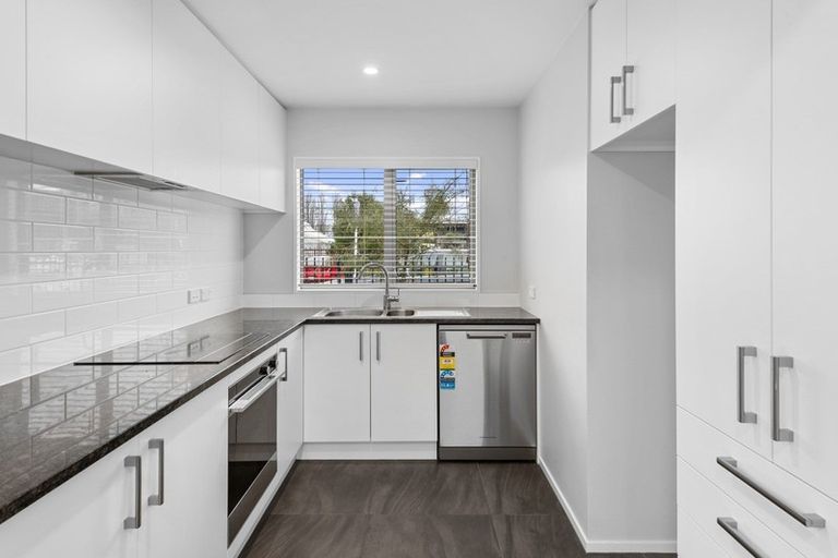 Photo of property in 2/155 Peterborough Street, Christchurch Central, Christchurch, 8013
