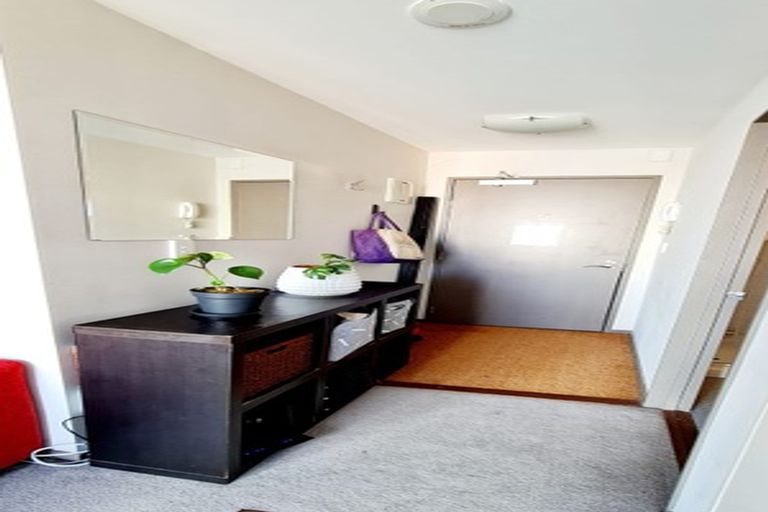 Photo of property in Dual Apartments, 108/142 Vivian Street, Te Aro, Wellington, 6011
