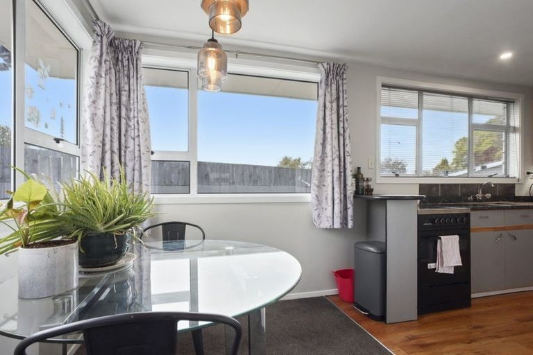 Photo of property in 8 Doggett Place, Rangiora, 7400