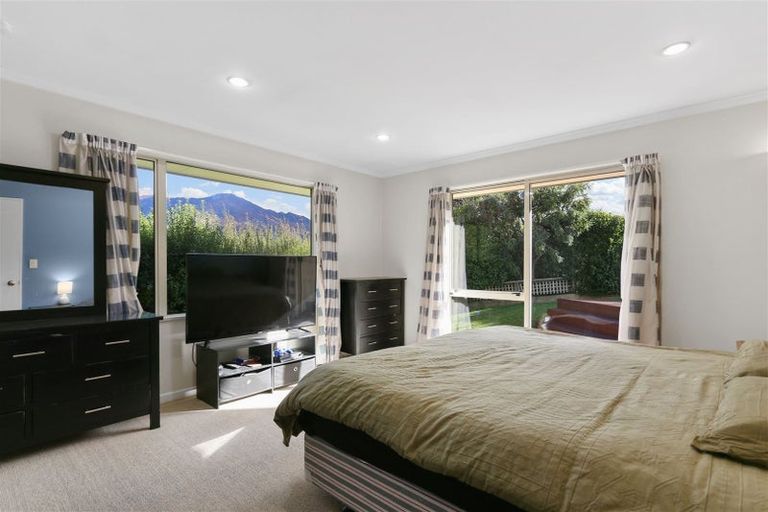 Photo of property in 56 Kings Drive, Wanaka, 9305