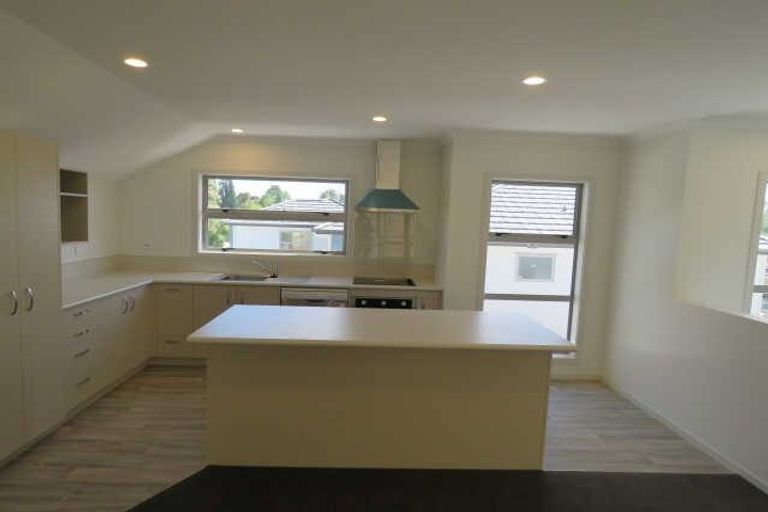 Photo of property in 3/50 Banbury Crescent, Fairfield, Hamilton, 3214