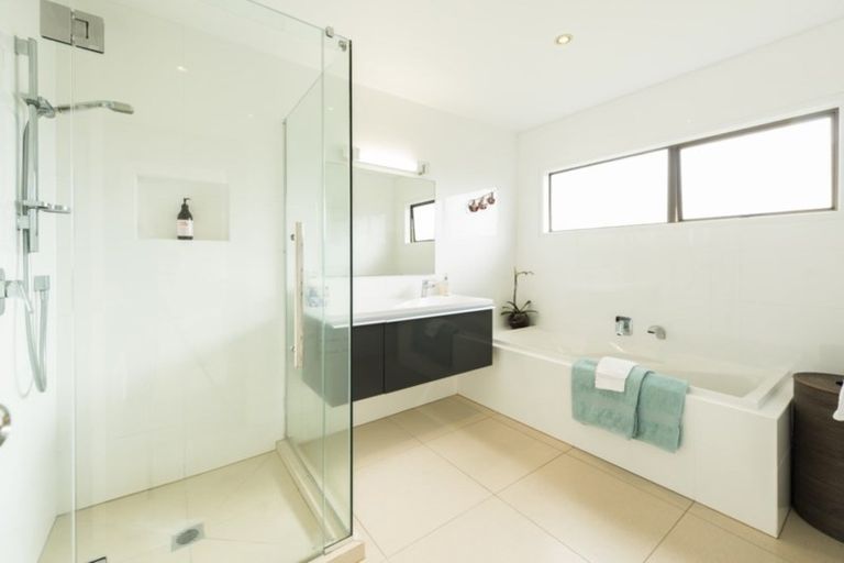 Photo of property in 39 Amante Crescent, Mairangi Bay, Auckland, 0630