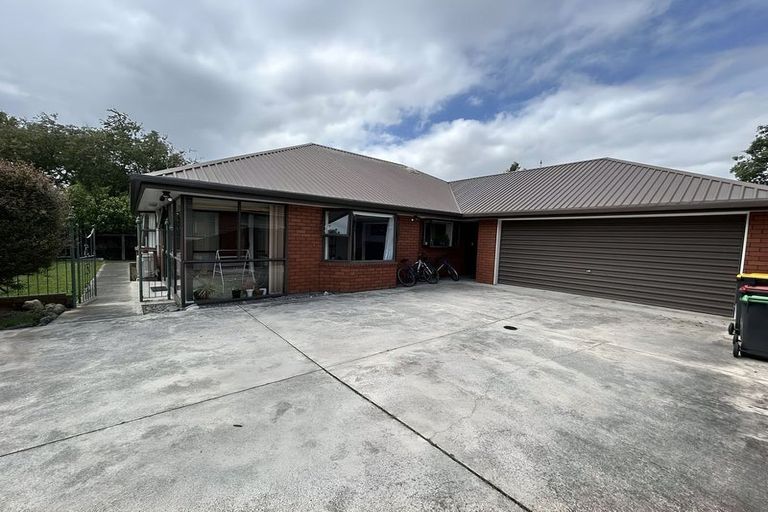 Photo of property in 18b Clyde Road, Upper Riccarton, Christchurch, 8041