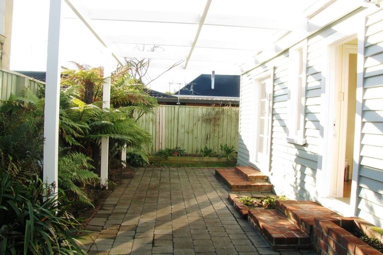 Photo of property in 25 Mays Road, St Albans, Christchurch, 8052