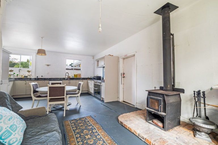 Photo of property in 92 Vogel Street, Woodville, 4920
