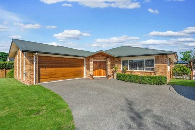 Photo of property in 18 Wiltshire Drive, Huntington, Hamilton, 3210