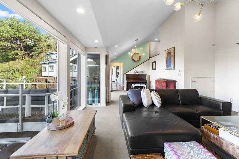 Photo of property in 1 Lohia Street, Khandallah, Wellington, 6035