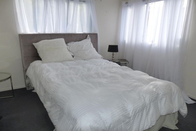 Photo of property in 9 Corsham Grove, Churton Park, Wellington, 6037