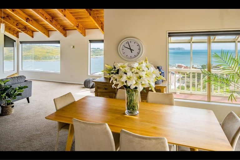 Photo of property in 3 Tregear Place, Camborne, Porirua, 5026