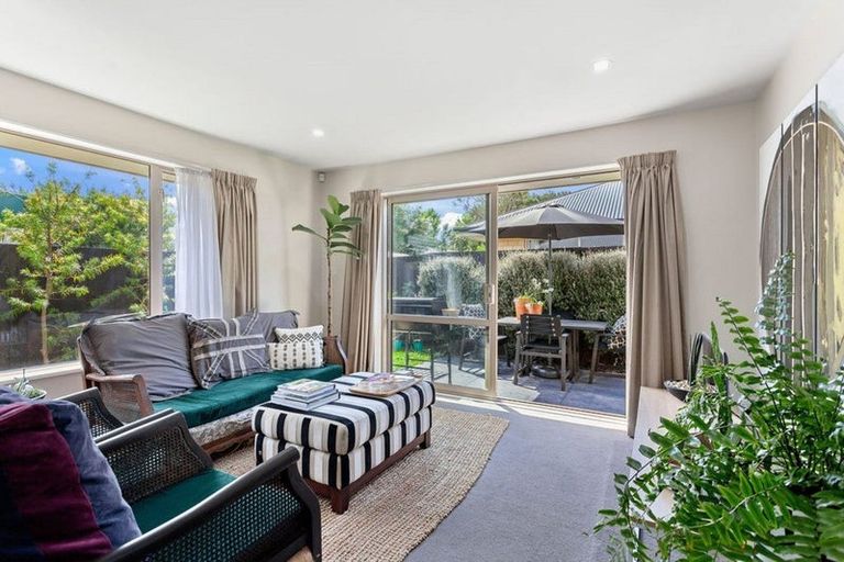 Photo of property in 52 Thackeray Place, Waltham, Christchurch, 8023