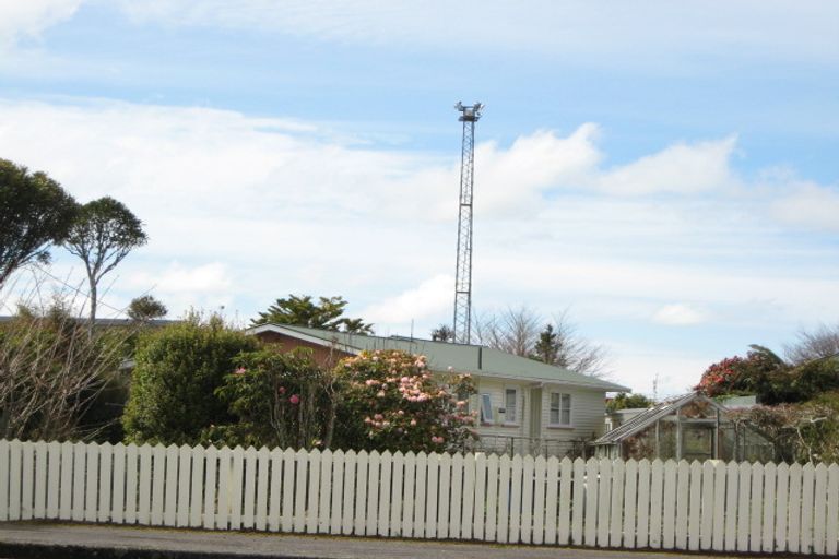 Photo of property in 100 Miranda Street, Stratford, 4332