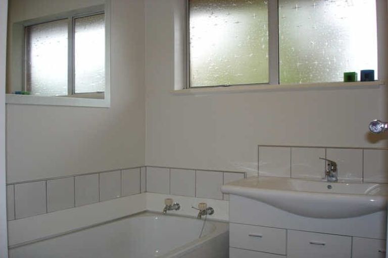 Photo of property in 1/166 Avonhead Road, Avonhead, Christchurch, 8042