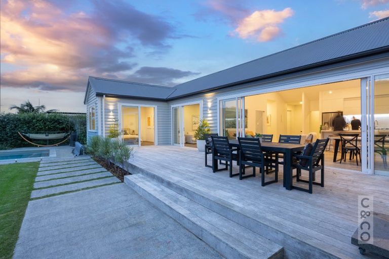 Photo of property in 44 Fruitlands Road, Kumeu, 0810