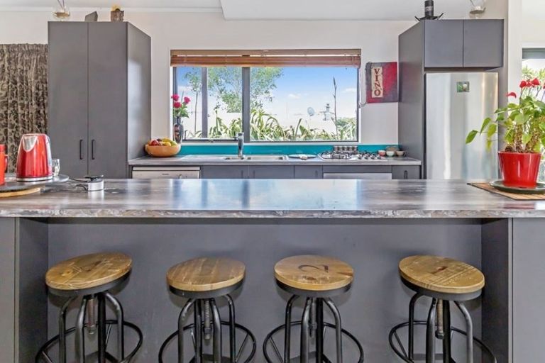 Photo of property in 40a Tiri Road, Manly, Whangaparaoa, 0930