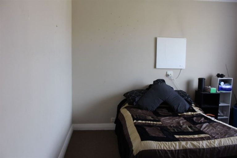 Photo of property in 18 Johnson Street, Milton, 9220