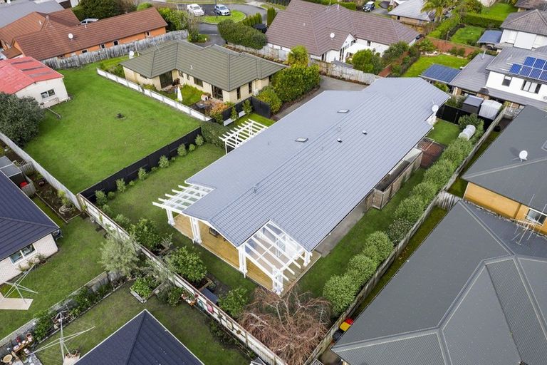 Photo of property in 37 Glenmonarch Place, Pyes Pa, Tauranga, 3112