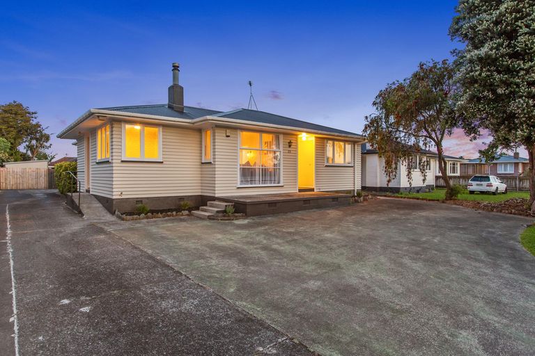 Photo of property in 1/29 Hill Crescent, New Lynn, Auckland, 0600