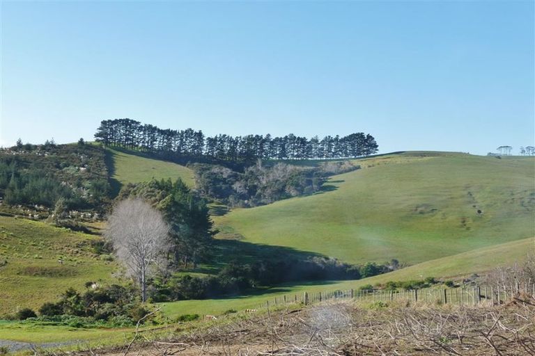 Photo of property in 10 Pekama Drive, Cable Bay, 0420