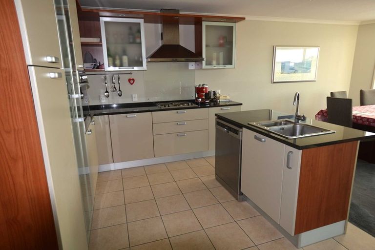 Photo of property in 209/136 Marine Parade, Mount Maunganui, 3116