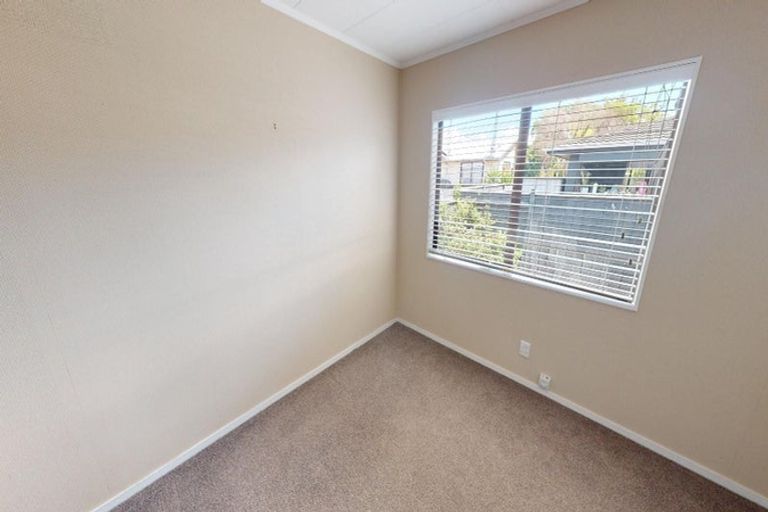 Photo of property in 126 Roberts Line, Kelvin Grove, Palmerston North, 4414