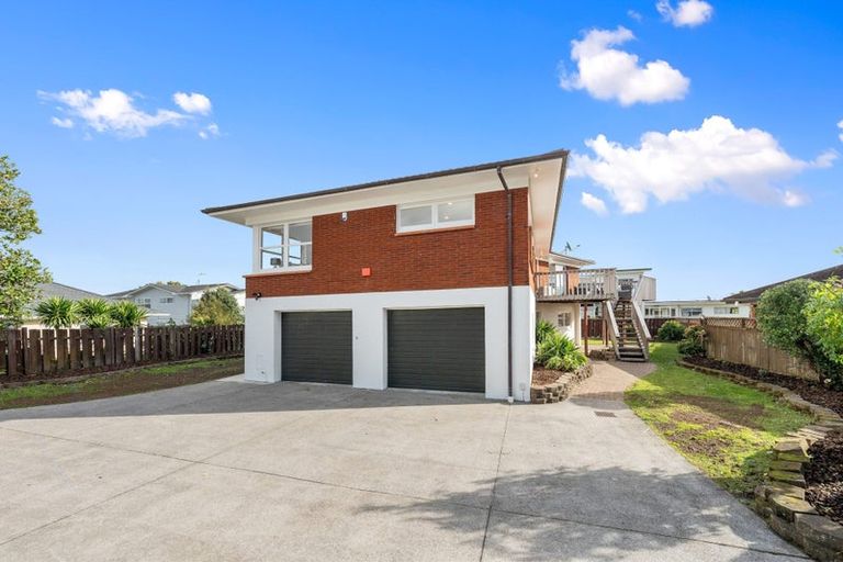 Photo of property in 17a Gulf Crest, Bucklands Beach, Auckland, 2012