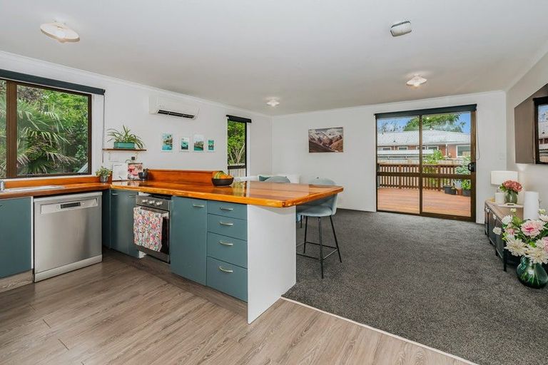 Photo of property in 3 Michael Road, Paraparaumu Beach, Paraparaumu, 5032