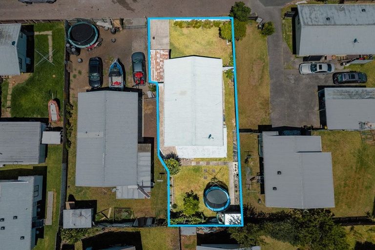 Photo of property in 2/18 Kennington Drive, Clendon Park, Auckland, 2103