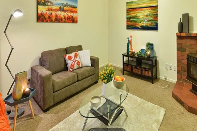 Photo of property in 60c Swaffield Road, Papatoetoe, Auckland, 2025