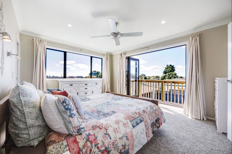 Photo of property in 19 Coronation Avenue, Pukekohe, 2120