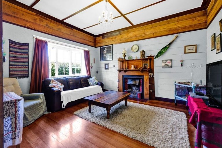 Photo of property in 21 Egmont Street, Patea, 4520