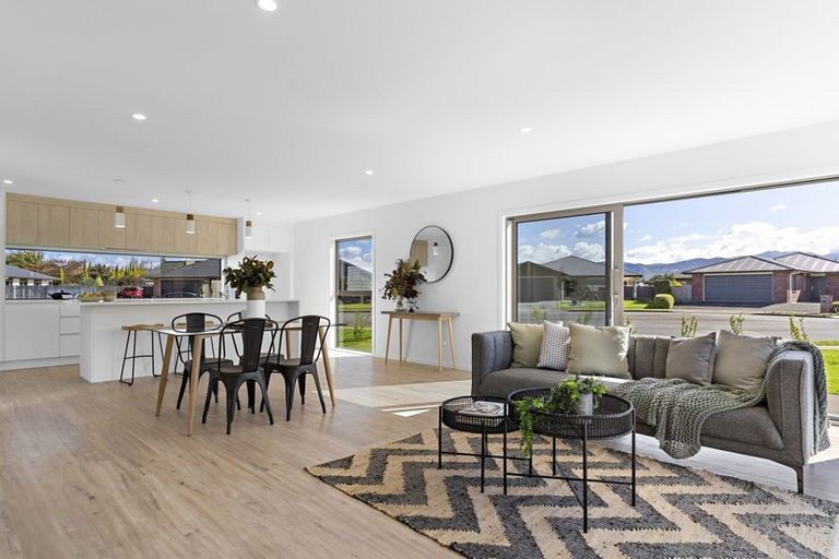 Photo of property in 18 Austin Reid Avenue, Carterton, 5713