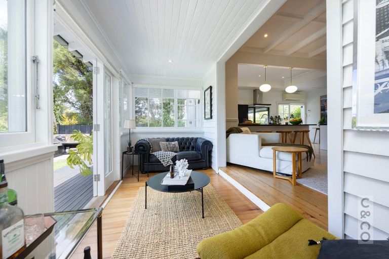 Photo of property in 56 Queen Street, Riverhead, 0820