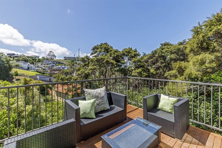 Photo of property in 487a East Coast Road, Murrays Bay, Auckland, 0630