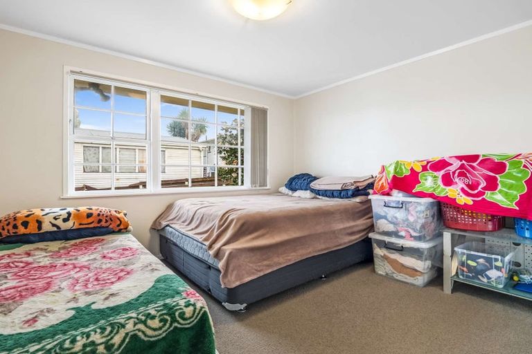 Photo of property in 1/126 Porchester Road, Papakura, 2110