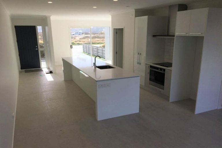 Photo of property in 55 Glidepath Road, Hobsonville, Auckland, 0616