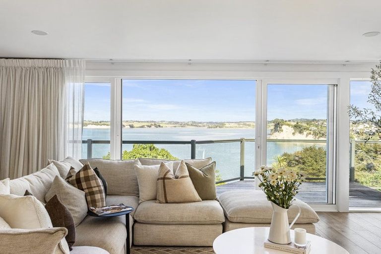 Photo of property in 785 Whangaparaoa Road, Manly, Whangaparaoa, 0930