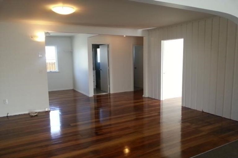 Photo of property in 29 Sutton Crescent, Papakura, 2110
