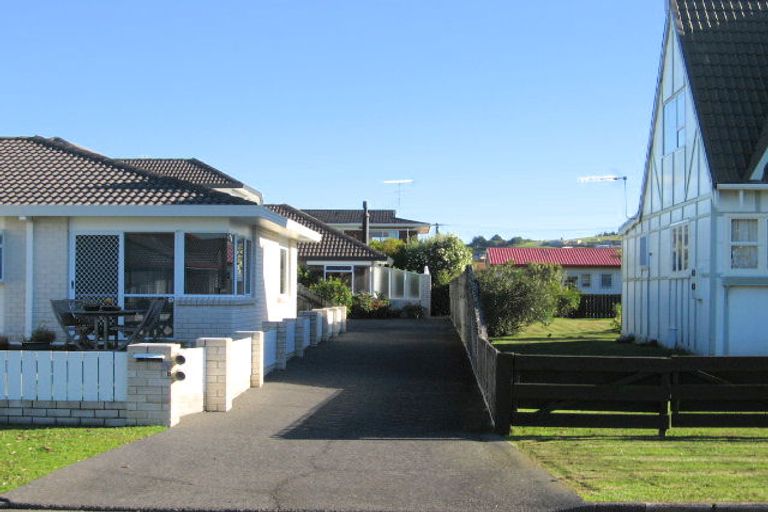 Photo of property in 24a Alice Avenue, Orewa, 0931