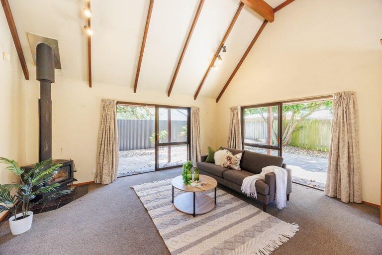Photo of property in 51a Stanley Avenue, Palmerston North, 4414