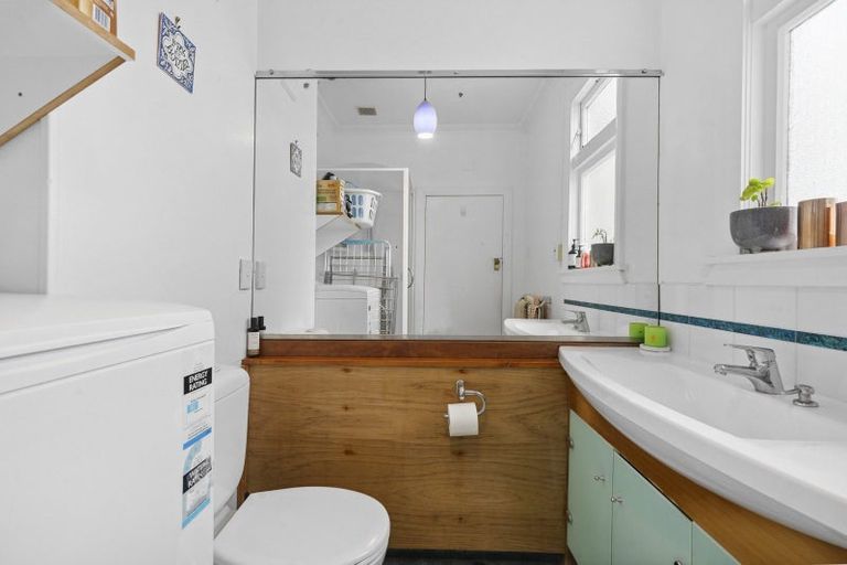 Photo of property in 6/1 Rixon Grove, Mount Victoria, Wellington, 6011